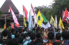 Harga BBM Naik, Mahasiswa Tagih Janji Wali Kota Solo Turun ke Jalan
