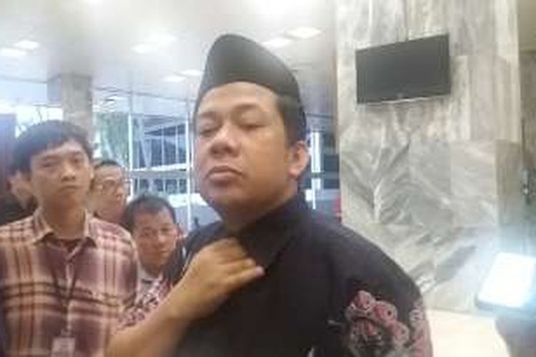 Wakil Ketua DPR Fahri Hamzah di Kompleks Parlemen Senayan, Jakarta, Selasa (19/4/2016)