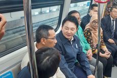 Heru Budi Temani Menteri Transportasi Korsel Jajal LRT Jakarta
