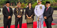 Bersama Presiden Jokowi, Mentan Amran Peringati Hari Pahlawan di TMP Kalibata