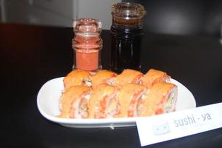 Angry roll di Sushi-ya, yaitu uncooked-sushi dengan cita rasa pedas.