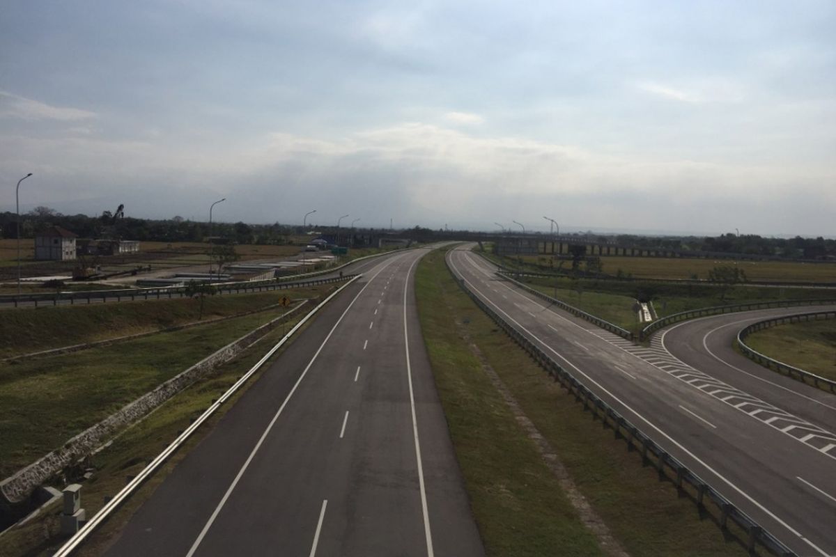 Tol Solo-Ngawi segmen Kartasura-Salatiga.