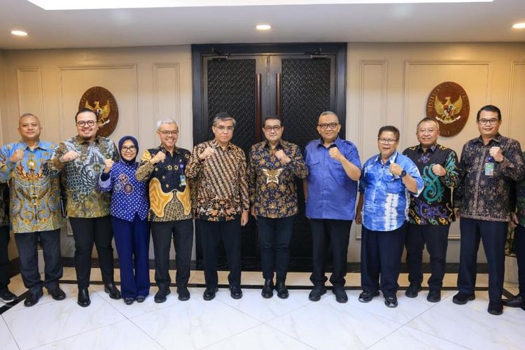 Pertemuan Kemnaker dan Kemenekraf di Kantor Kemnaker, Jakarta, Kamis (4/6/2026). 