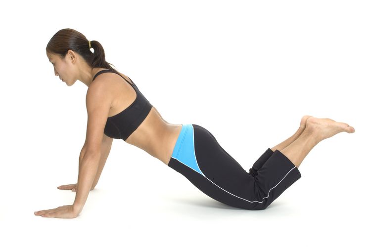 Cara push up lutut (kneeling push up)