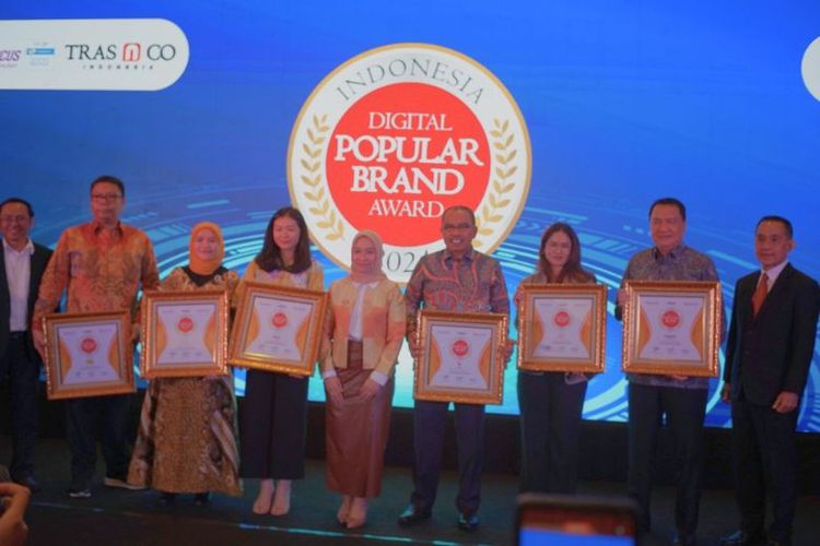 PT Pos Indonesia (Persero) meraih penghargaan pada ajang IDPBA 2024, di Ballroom 2, Hotel JW Marriot Jakarta, Kamis (27/6/2024).