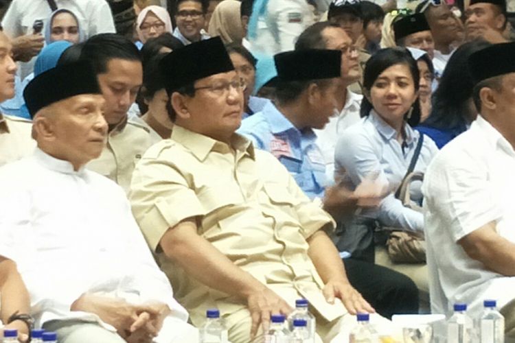 Prabowo Subianto menghadiri pembekalan relawan di Istora Senayan, Kamis (22/11/2018)