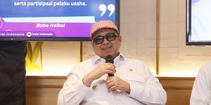 Kepala BPJPH Ahmad Haikal Hasan dalam acara Media Gathering di Jakarta, Senin (9/3/2026).