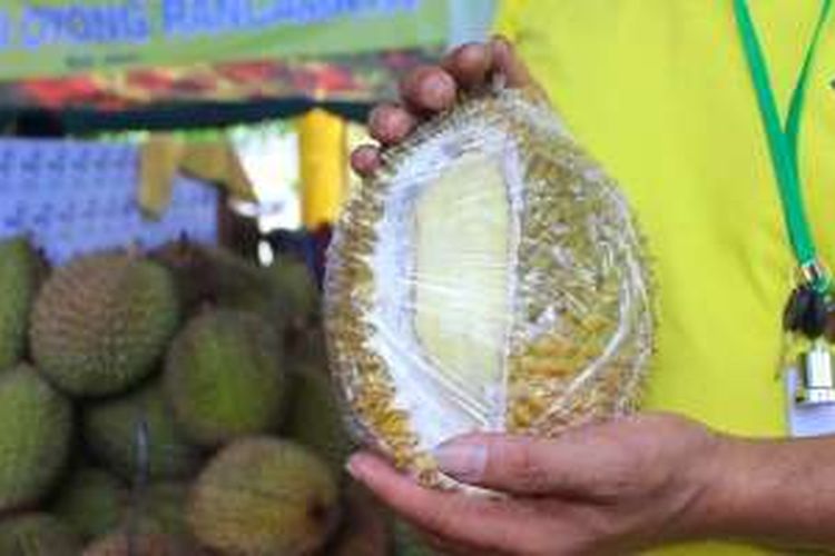 Durian Si Mimang asli Banjarnegara, Jawa Tengah. Durian ini turut dihadirkan pada Pesta Durian 2016 di Mal Artha Gading Jakarta, Minggu (3/4/2016).
