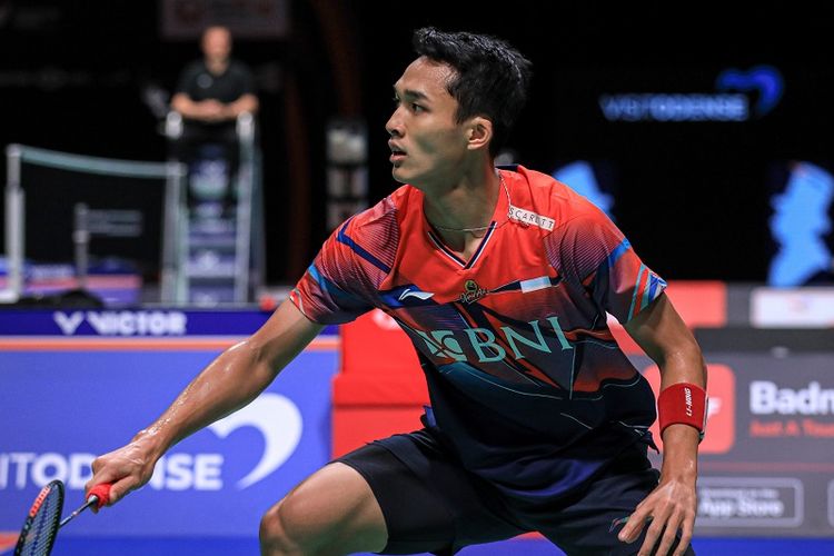 Jonatan Christie saat melawan Hans-Kristian Vittinghus pada babak pertama Denmark Open 2022 di Jyske Bank Arena, Odense, Denmark, Selasa (18/10/2022). Terkini, Jonatan Christie lolos ke perempat final Denmark Open. Jonatan Christie selanjutnya akan bertanding di French Open 2022. Terkini, Jonatan Christie sukses mengalahkan NG Ka Long Angus (Hong Kong) untuk meraih tiket perempat final French Open 2022, Kamis (27/10/2022) malam WIB.