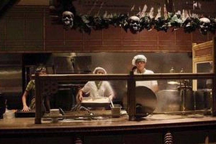 Dapur restoran Tahitian Terrace, Disneyland Hongkong