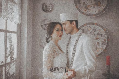 Awal Tahun, Aura Kasih Akhirnya Unggah Foto-foto Pernikahan