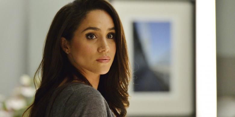 Artis peran Meghan Markle berperan sebagai Rachel Zane dalam film seri Suits. Ia menjadi aktris paling banyak dicari di Google sepanjang 2016.