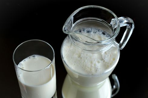 Tips Menyimpan Susu di Lemari Es agar Tidak Cepat Basi
