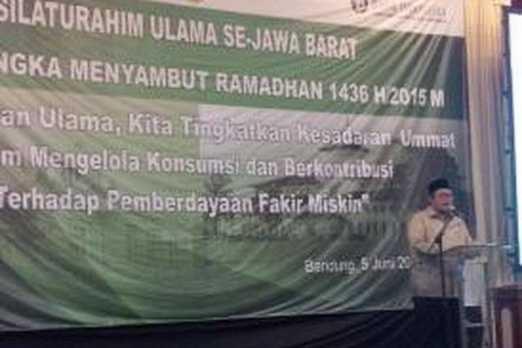 Gubernur Jawa Barat Ahmad Heryawan memberi pembekalan tentang inflasi saat Ramadan pada ratusan ulama di Jabar. 