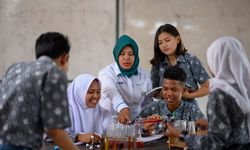 Grup Mind Id PT Antam Gelar Beasiswa bagi Mahasiswa Halmahera Timur