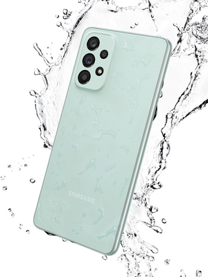 Samsung Galaxy A73 5G dilengkapi fitur ketahanan air (water resistant) dan debu (dust resistant) bersertifikasi IP67.