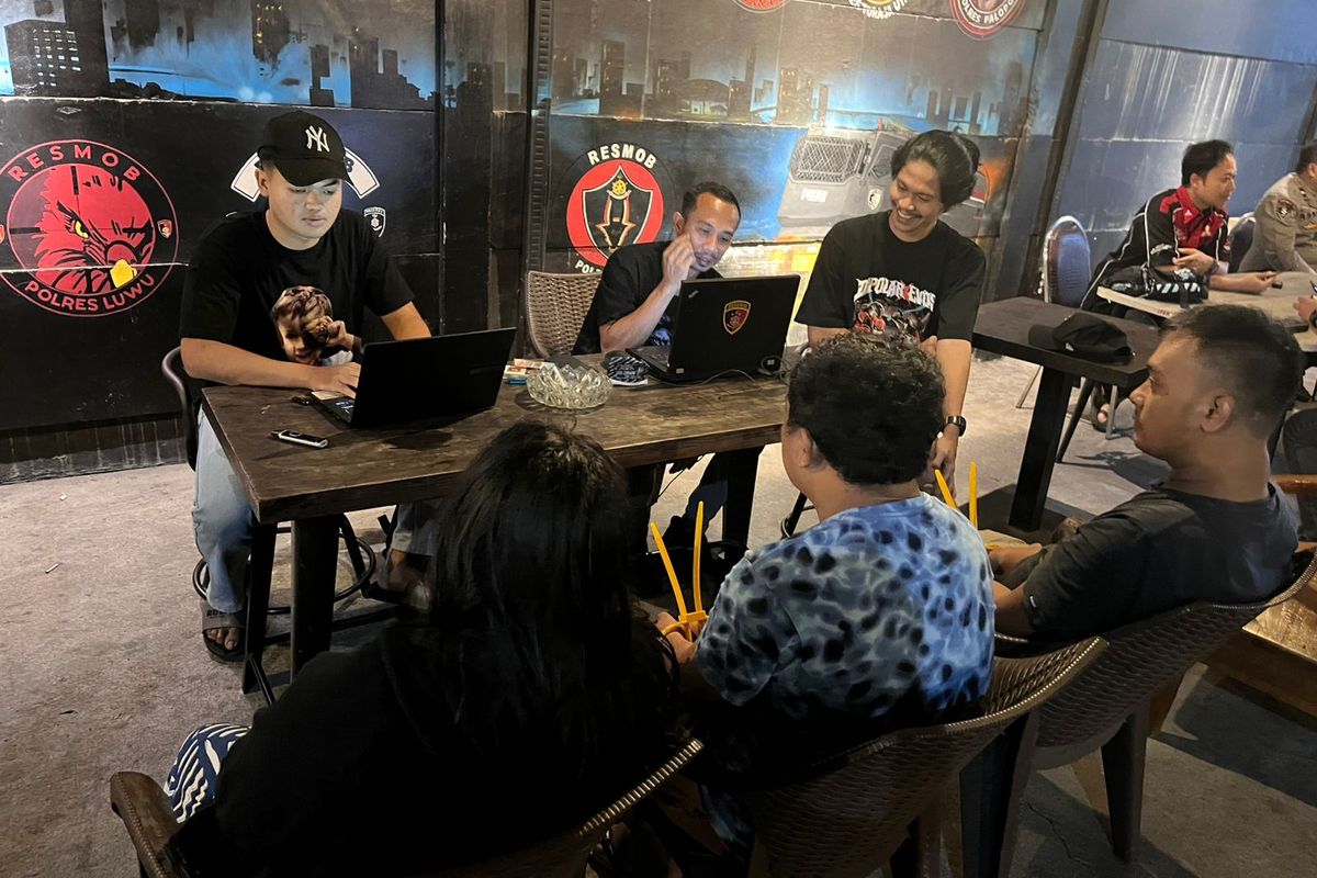 Sindikat pembobol rekening nasabah bank berhasil diungkap Satreskrim Polres Salatiga. 