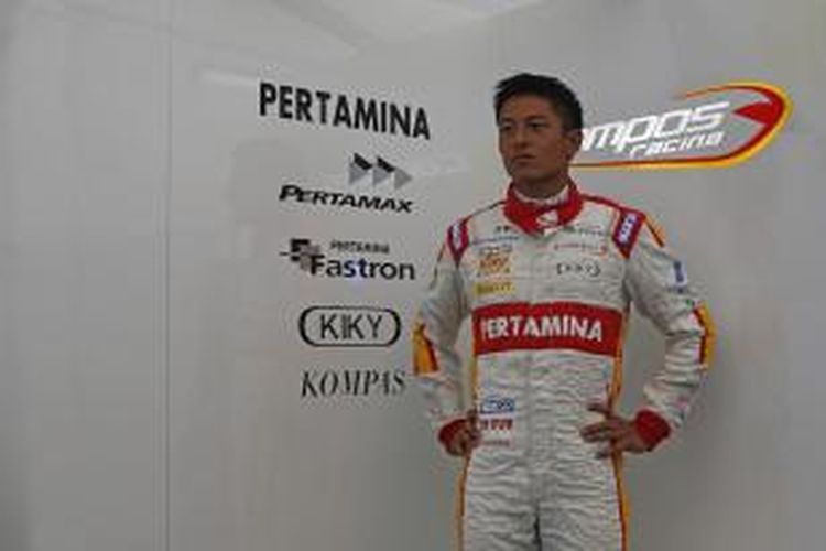 Pebalap Campos Racing asal Indonesia, Rio Haryanto, berada di pit Sirkuit Red Bull, Spielberg, pada balapan GP Austria, Sabtu (20/6/2015).