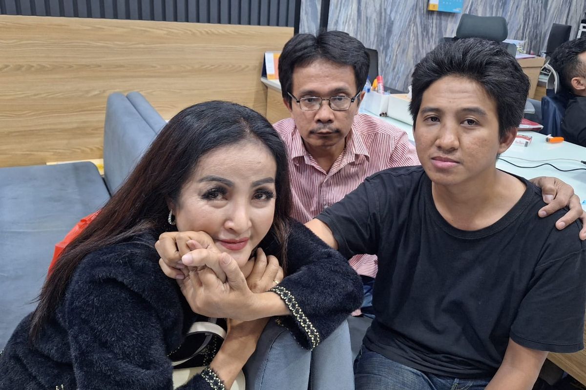 Machica Mochtar, Iqbal Ramadhan di Polda Metro Jaya, Jumat (23/8/2024).