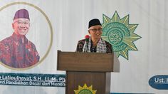 Tingkatkan Literasi, Wamendikdasmen Sarankan Siswa Baca 1 Buku Seminggu