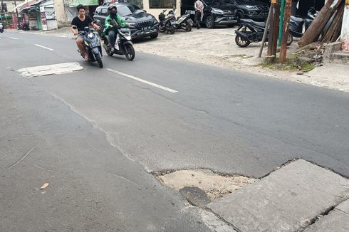 Jalan Pejaten Raya Rusak akibat Proyek Galian Saluran Air, Dinas SDA Janji Segera Perbaiki