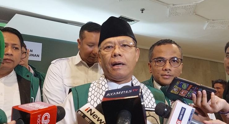 Plt Ketum PPP Akan Pecat Kader yang Dukung Prabowo-Gibran