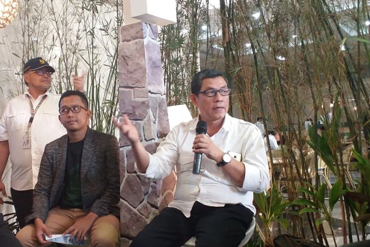 Suparwoko (kanan) dalam suatu diskusi tentang perumahan, Selasa (25/9/2018) di Jakarta.