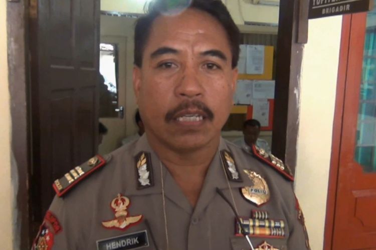 Seorang calon penumpang pesawat di Bandara Binaka Gunungsitoli, Sumatera Utara, diamankan polisi karena candaannya soal bom.