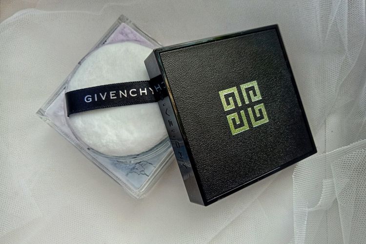 Givenchy Prisme Libre loose powder.