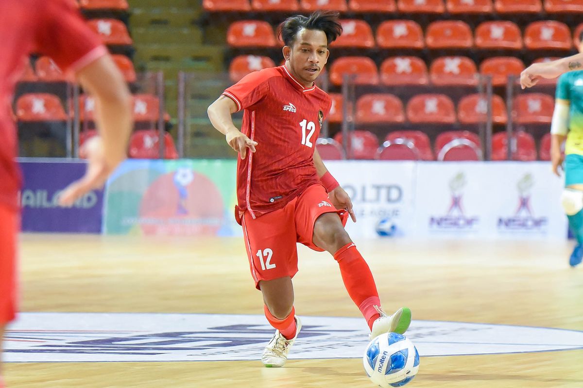 Pemain timnas futsal Indonesia, Ardiansyah Runtuboy, beraksi di ajang Piala AFF Futsal 2022 di Hua Mark Indoor Stadium, Bangkok, Thailand. Terkini, timnas futsal Indonesia menjadi juara MNC International Futsal Cup 2022 setelah mengalahkan Thammasat Stallion, Jumat (9/9/2022). 