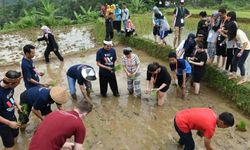 Menjaga Purwakarta dengan Cara Orang Sunda