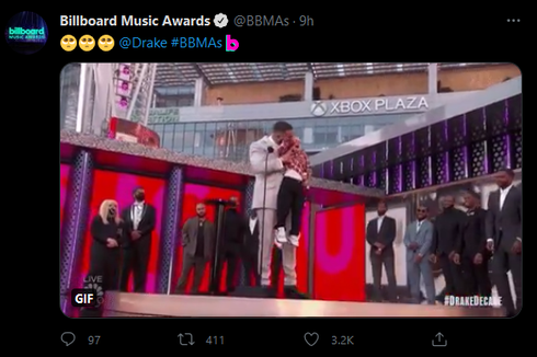 Momen Berharga Drake, Bawa Anak di Ajang Billboard Music Awards 2021