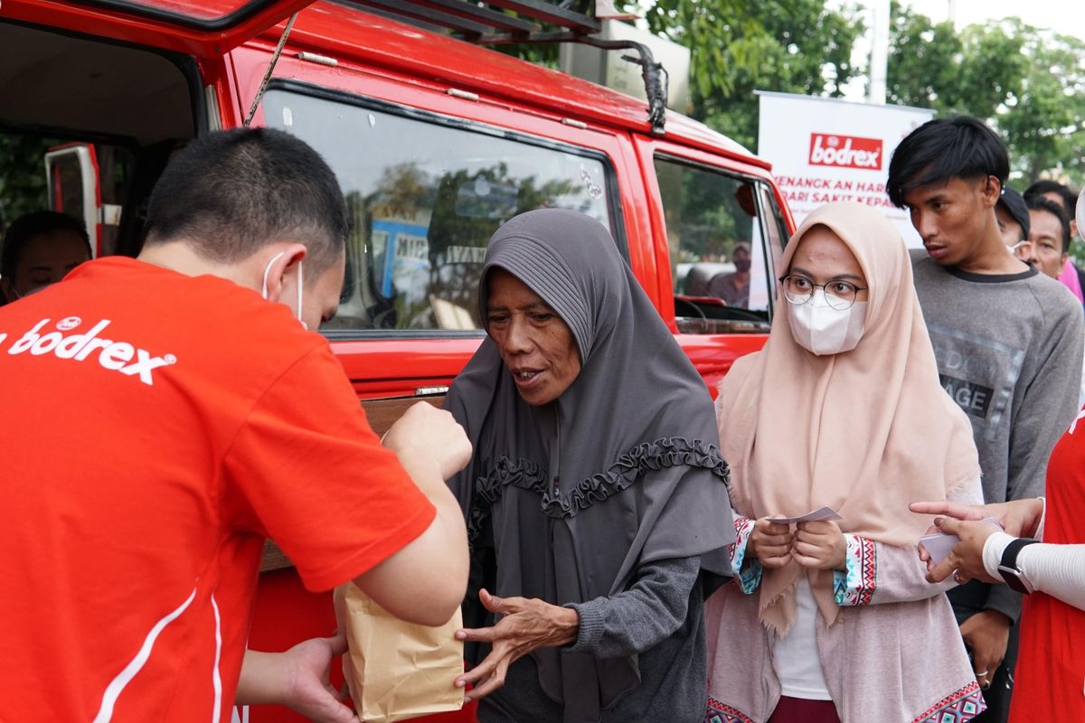 Pada 2023, Bodrex menghadirkan program CSR #bodrexMerahPutihBerbagi Berkah Ramadan melalui Food Truck bodrex yang berkeliling di beberapa titik lokasi di daerah Jabodetabek mendonasikan paket makanan untuk berbuka puasa bagi masyarakat.