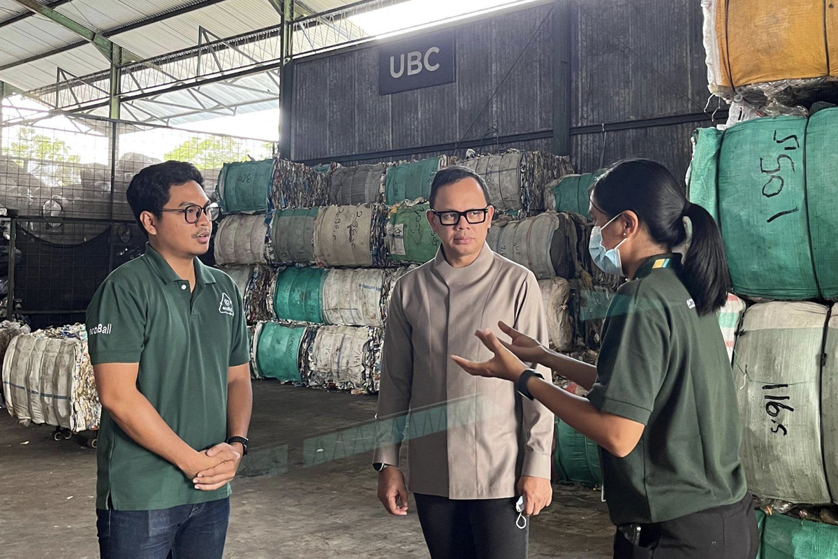Kunjungan Wamendagri Bima Arya ke EcoBali (10/5/2025).