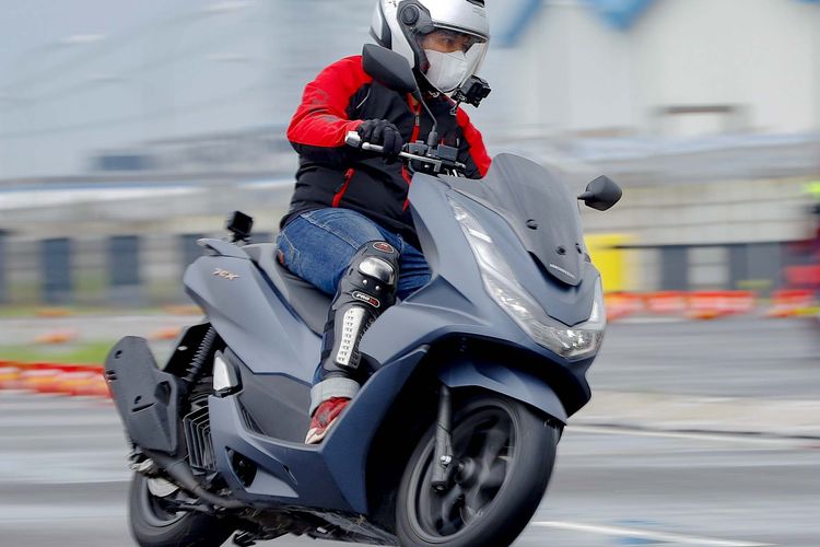 All New Honda PCX Raih Penghargaan Otomotif Award Bike of The Year 2021