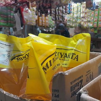 Minyakita di Pasar Johar Karawang, Karawang, Jawa Barat, Kamis (5/3/2026).
