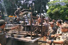 Ganggu Pejalan Kaki, PKL di Pasar Agung Depok Ditertibkan