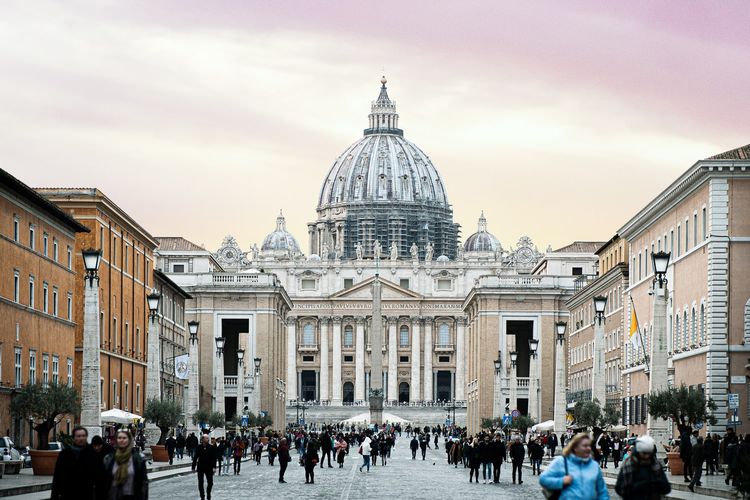 Ilustrasi St. Peter's Basilica, Romawi, Italia