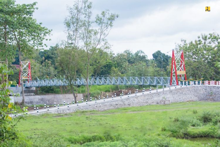 Jembatan Gantung Kalijogo di Dusun Karangwetan, Desa Tegaltirto.