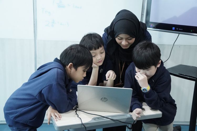 Cerita Anak Cerdas Istimewa Sembunyi dari Pergaulan, Merasa Terasingkan dan Dicap Aneh