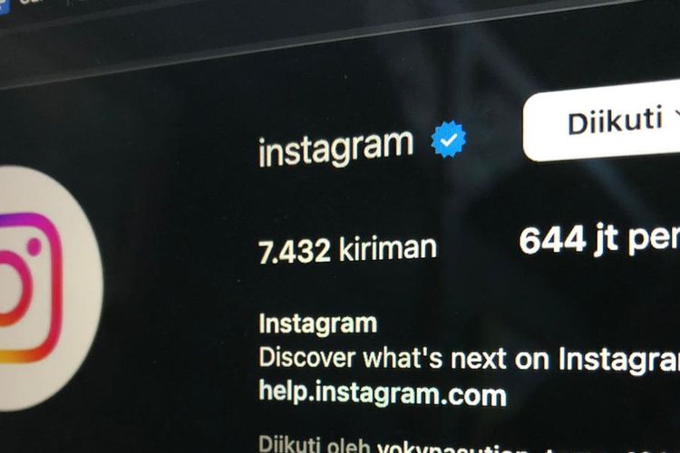 Ilustrasi cara mendapatkan centang biru di Instagram.