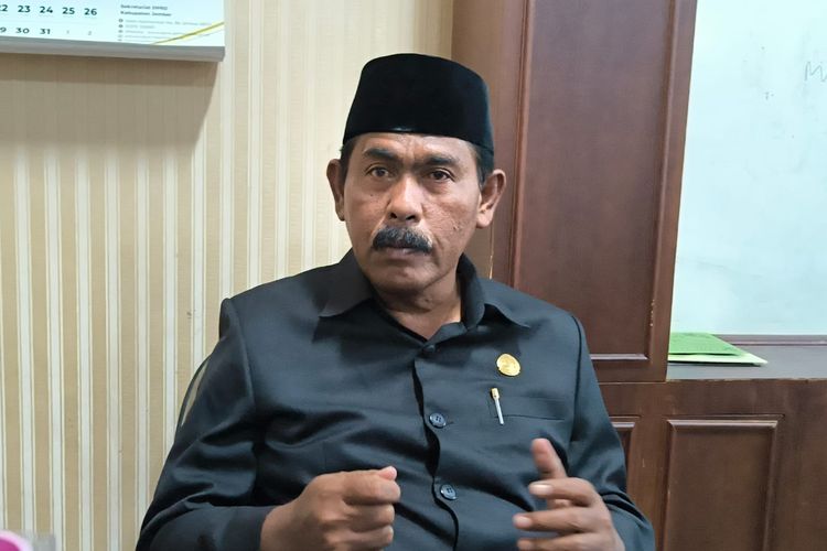 Sebut Merokok Jadi Identitas Jember, BK DPRD: Logo Pemkab Daun Tembakau