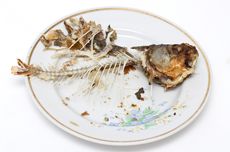 6 Cara Mengatasi Tulang Ikan Yang Tersangkut di Tenggorokan