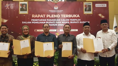Harda Kiswaya dan Danang Maharsa Ditetapkan Jadi Bupati-Wakil Bupati Sleman