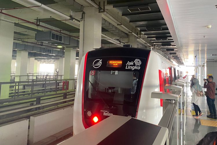 PT LRT Jakarta membuka lowongan kerja untuk lulusan SMK hingga D3