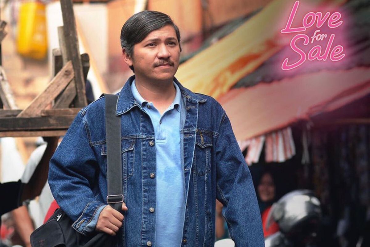 Gading Marten dalam film layar lebar Love for Sale.