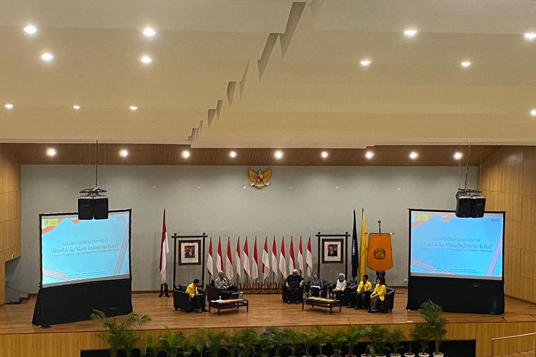 Kuliah kebangsaan FISIP UI yang menghadirkan Gubernur Jawa Tengah Ganjar Pranowo di Balai Serbaguna Purnomo Prawiro, Gedung FISIP UI, Depok, Senin (18/9/2023). 