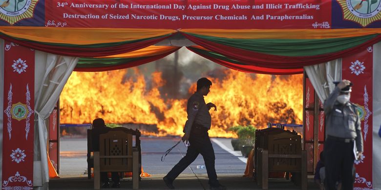 Myanmar Bakar Narkoba Senilai Rp 10 Triliun - Vimarsana News