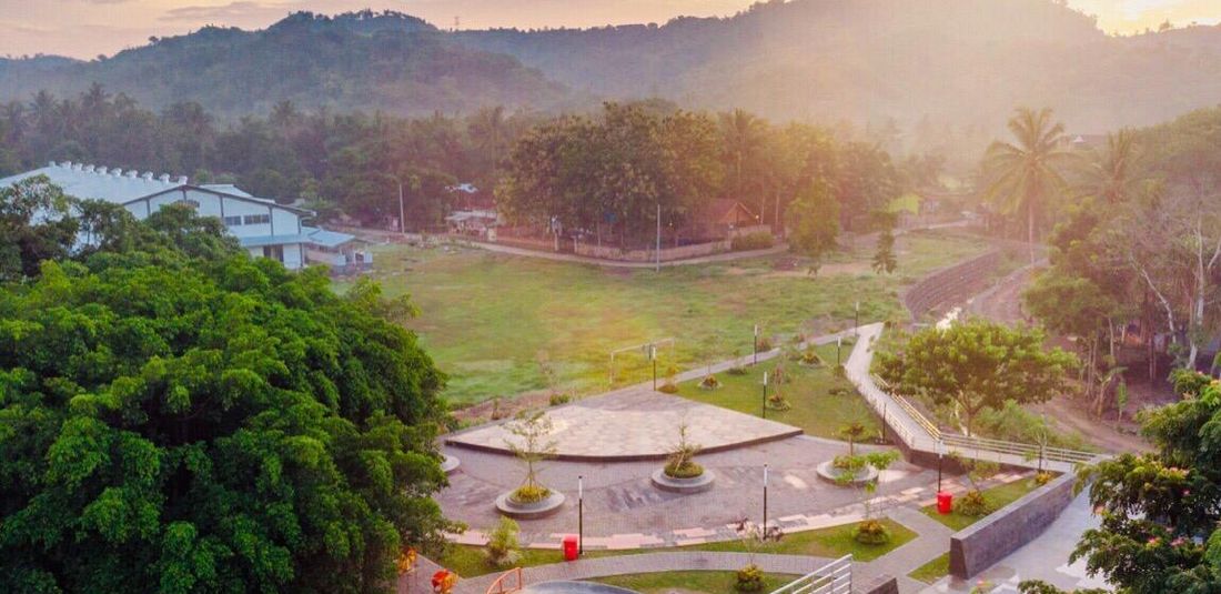 Taman Kuta Mandalika, Nusa Tenggara Barat.