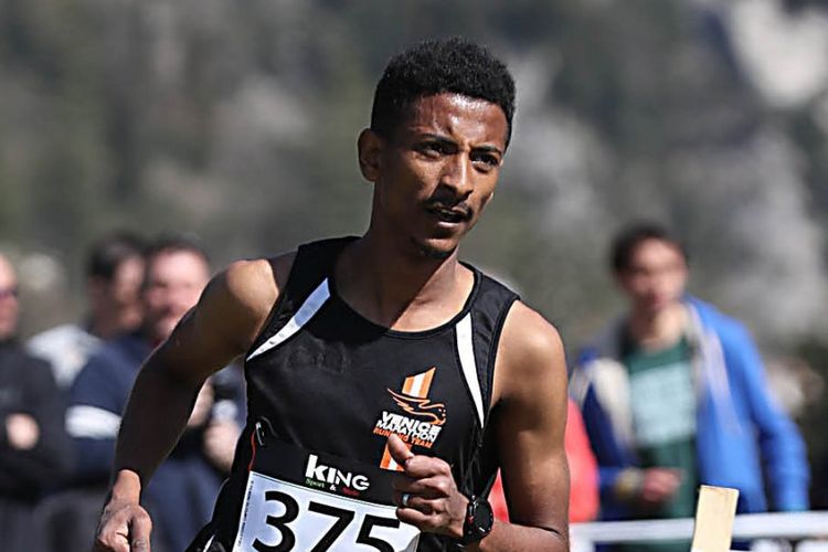 Pelari lokal, Eyob Faniel, tak menyangka bakal menjadi juara di lomba Maraton Venesia 2017.